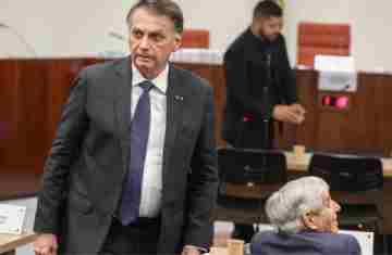  Justiça atesta que Bolsonaro vai terminar de cumprir pena em 2052 